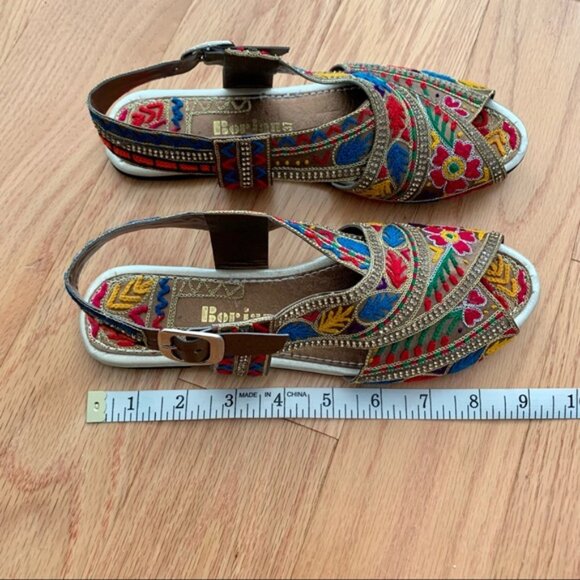 Embroidered oho ummer andals - Picture 10 of 10